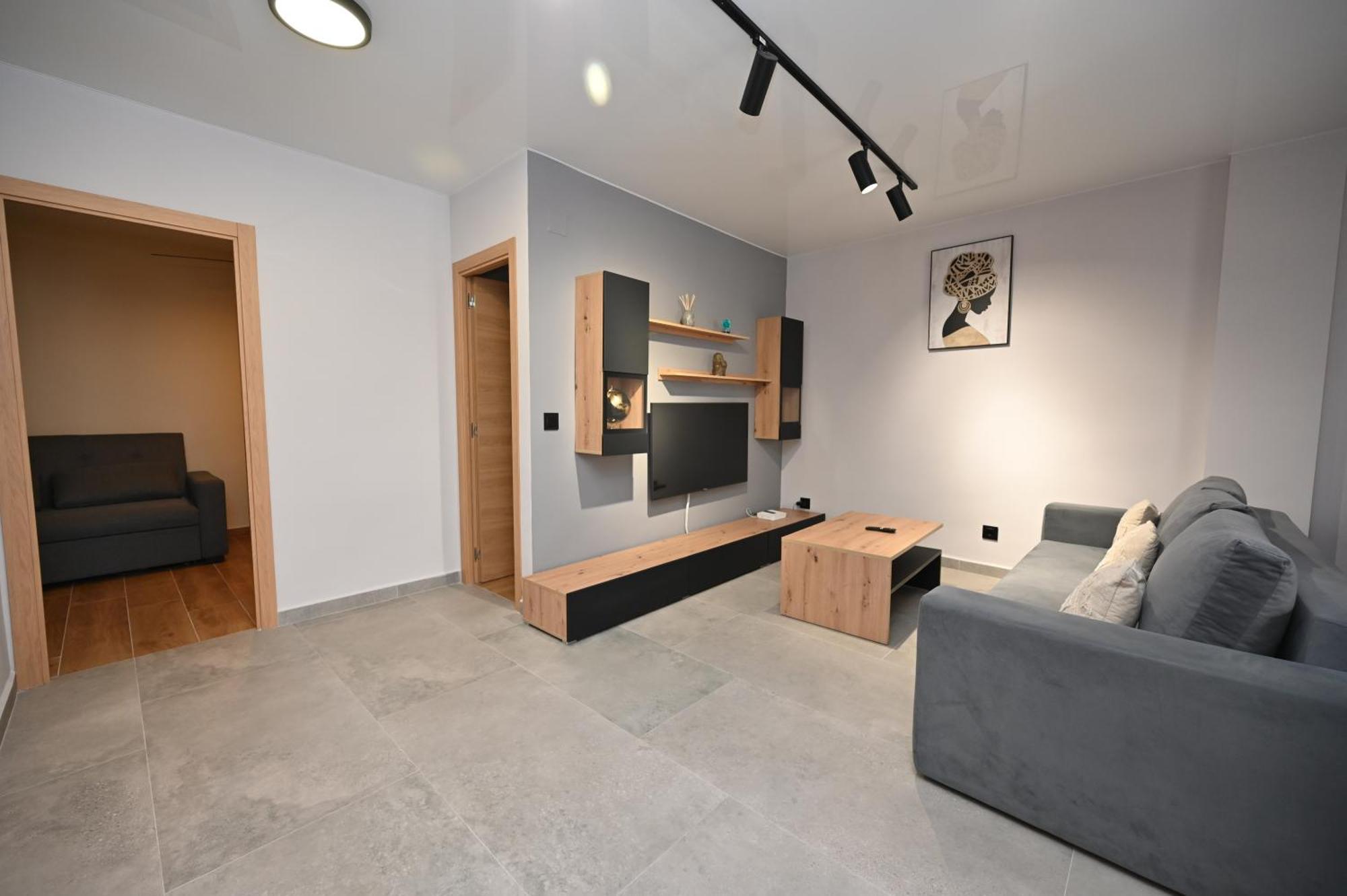 Golden-Apartment Торевиеха Екстериор снимка