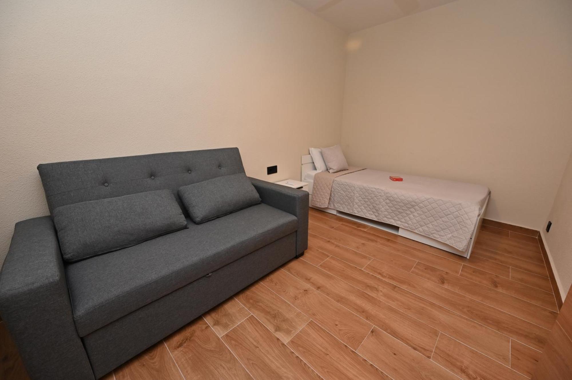 Golden-Apartment Торевиеха Екстериор снимка