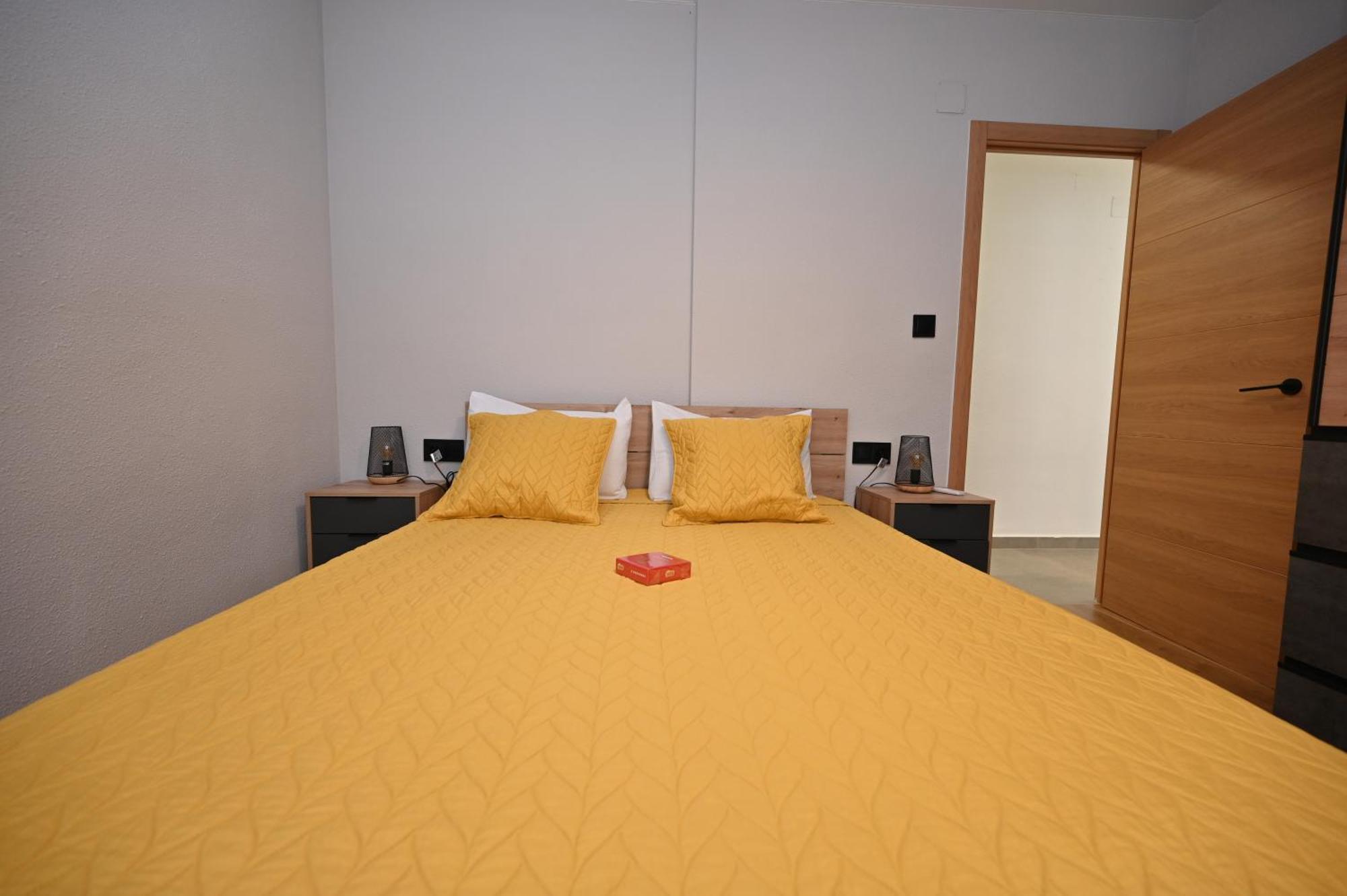 Golden-Apartment Торевиеха Екстериор снимка